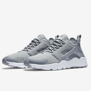 Nike air huaraches ultra women’s